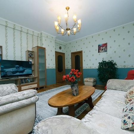 Three-Room Apartments At The Polytechnic Institute Kiev Exteriör bild