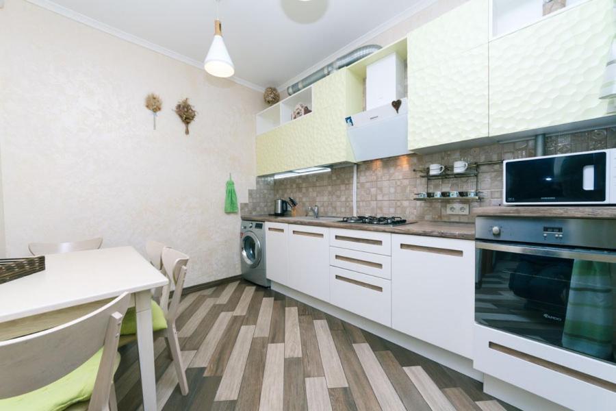 Three-Room Apartments At The Polytechnic Institute Kiev Exteriör bild