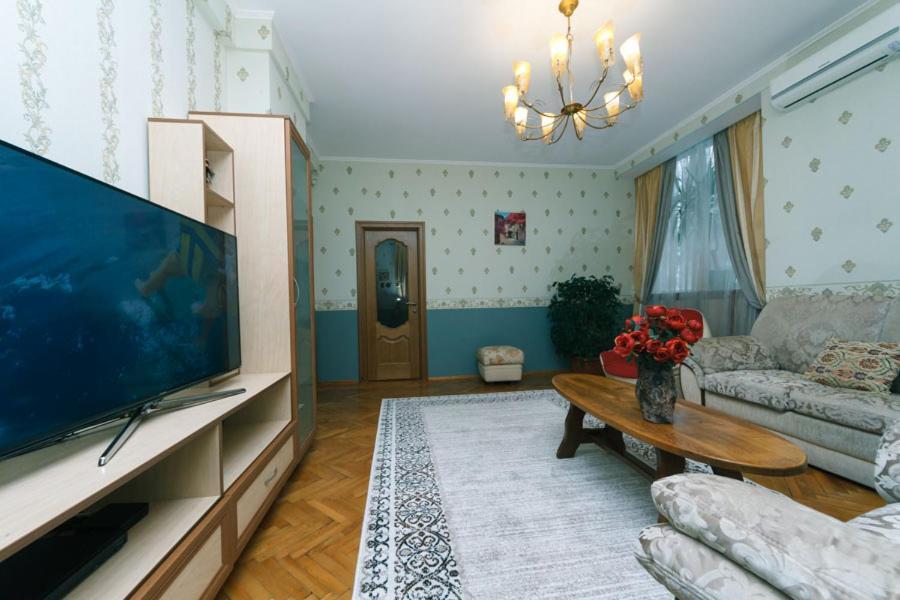 Three-Room Apartments At The Polytechnic Institute Kiev Exteriör bild