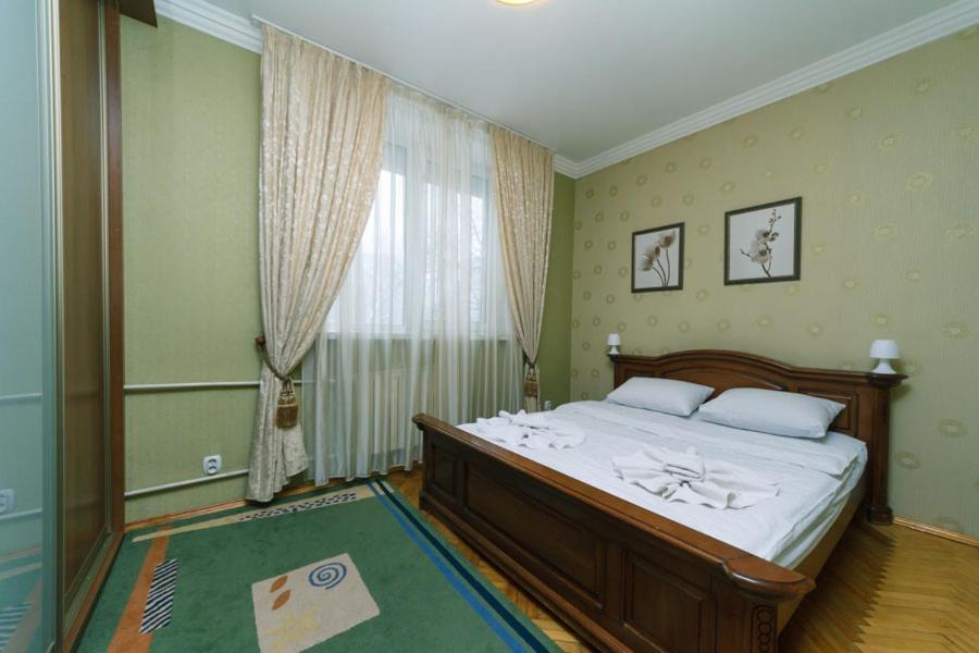 Three-Room Apartments At The Polytechnic Institute Kiev Exteriör bild